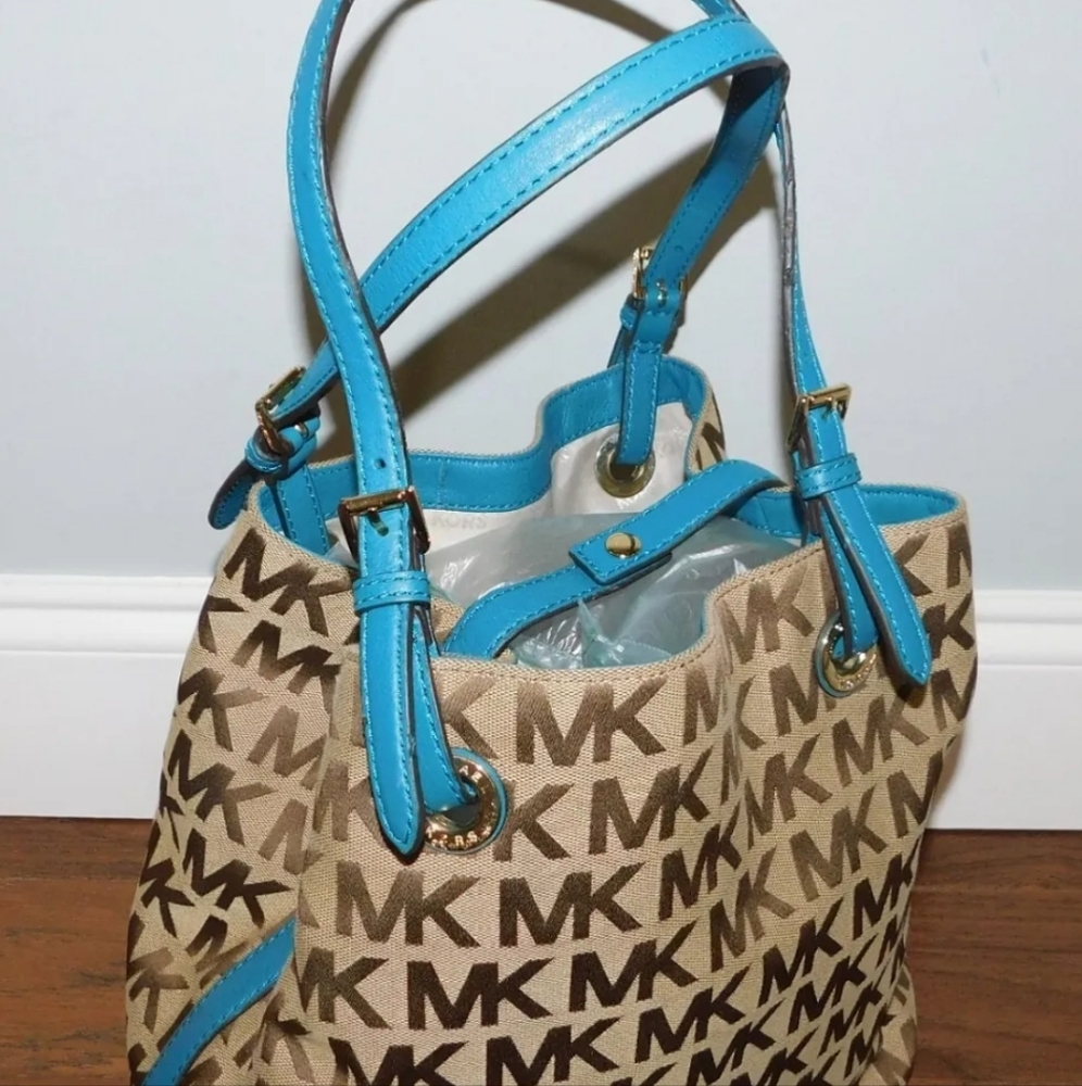 NWOT Michael Kors Handbag - Picture 3 of 6